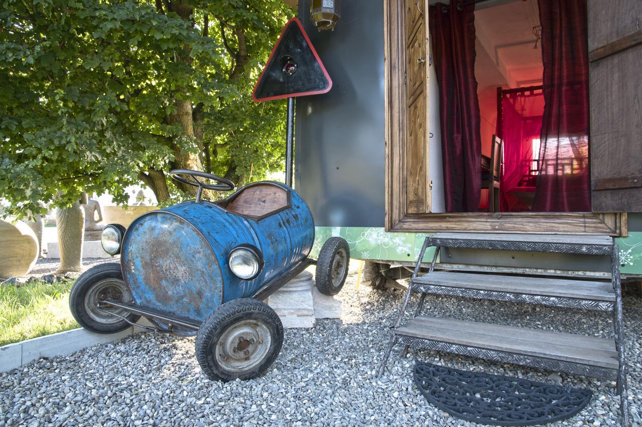 Crazy Lounge Bnb Еґль Екстер'єр фото